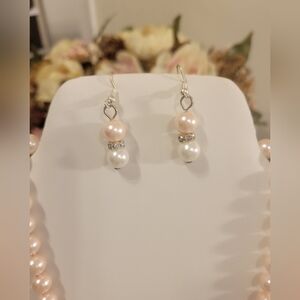 3pc Set GENUINE pink shell pearl necklace 18" Plus Matching Earrings. 925